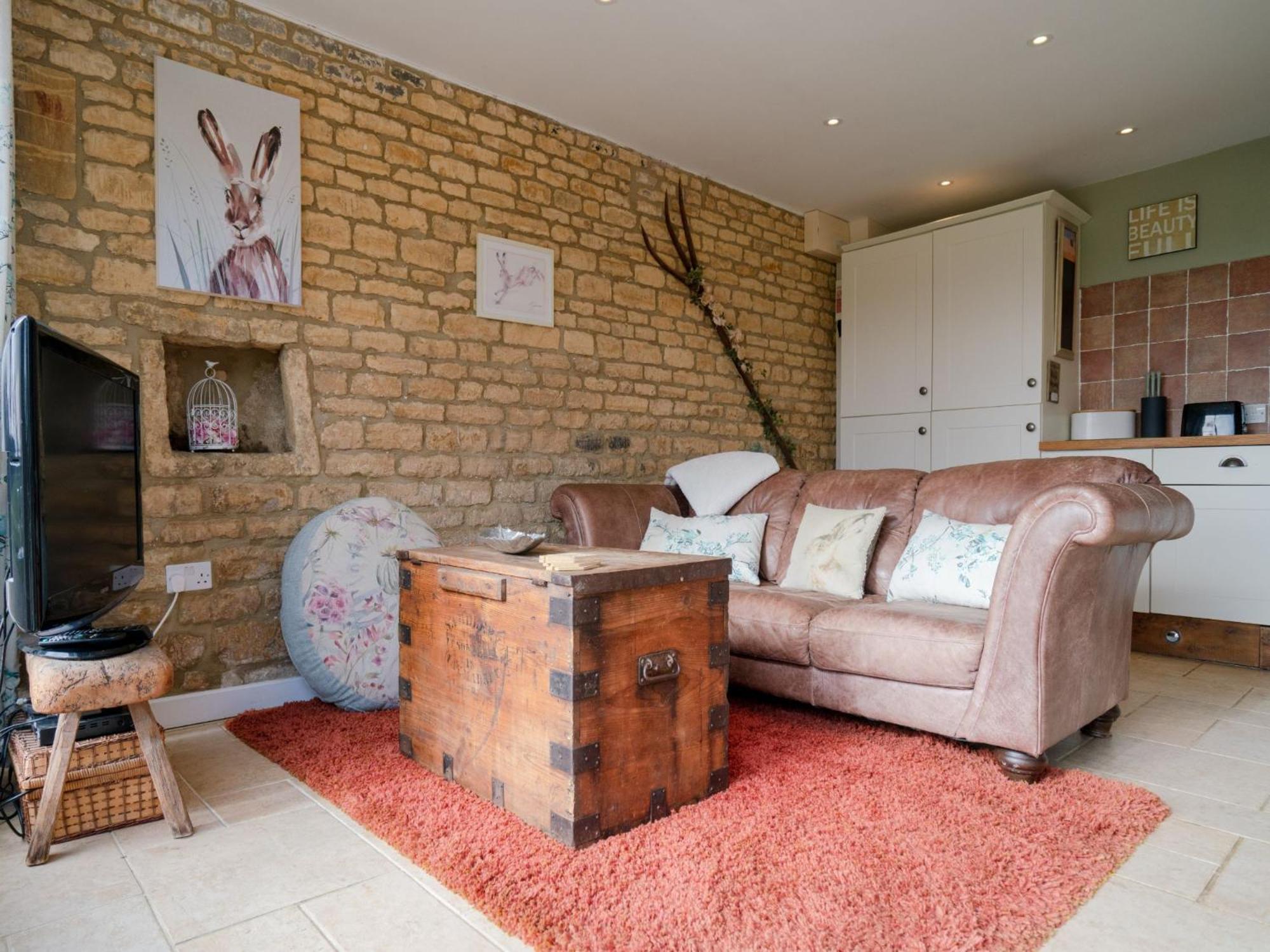 Pass The Keys Hare Cottage Wonderful Views And Parking Moreton-in-Marsh Buitenkant foto
