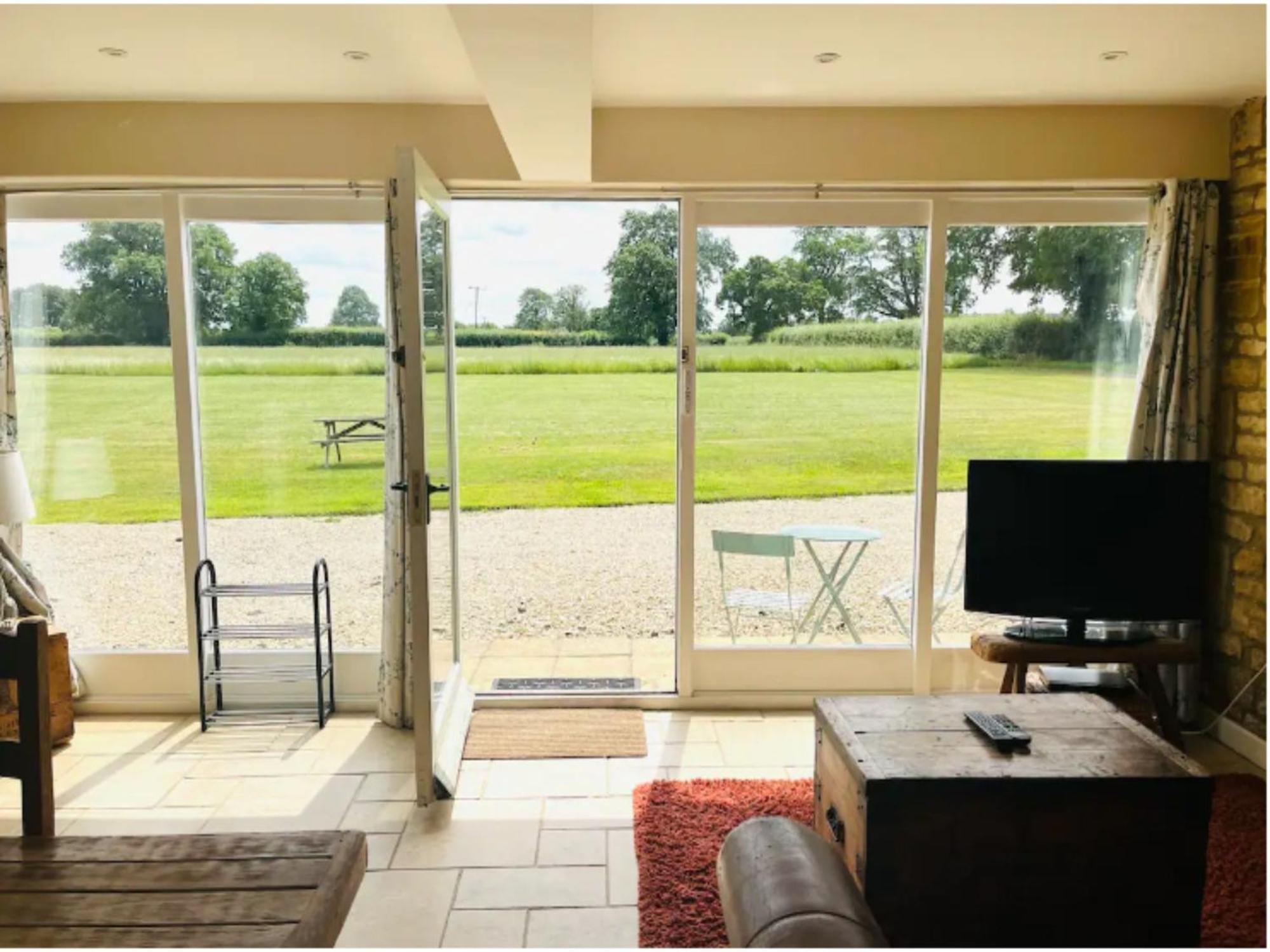 Pass The Keys Hare Cottage Wonderful Views And Parking Moreton-in-Marsh Buitenkant foto